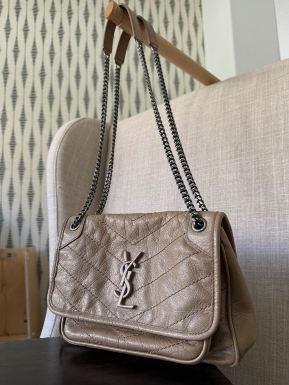 YVES SAINT LAURENT Niki Baby Beige Shoulder Bag Leather